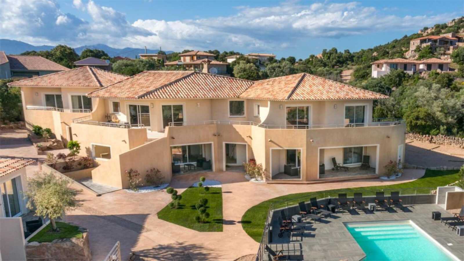 Casa Di Paoli : Résidence à Porto-Vecchio avec piscine et vue sur la mer